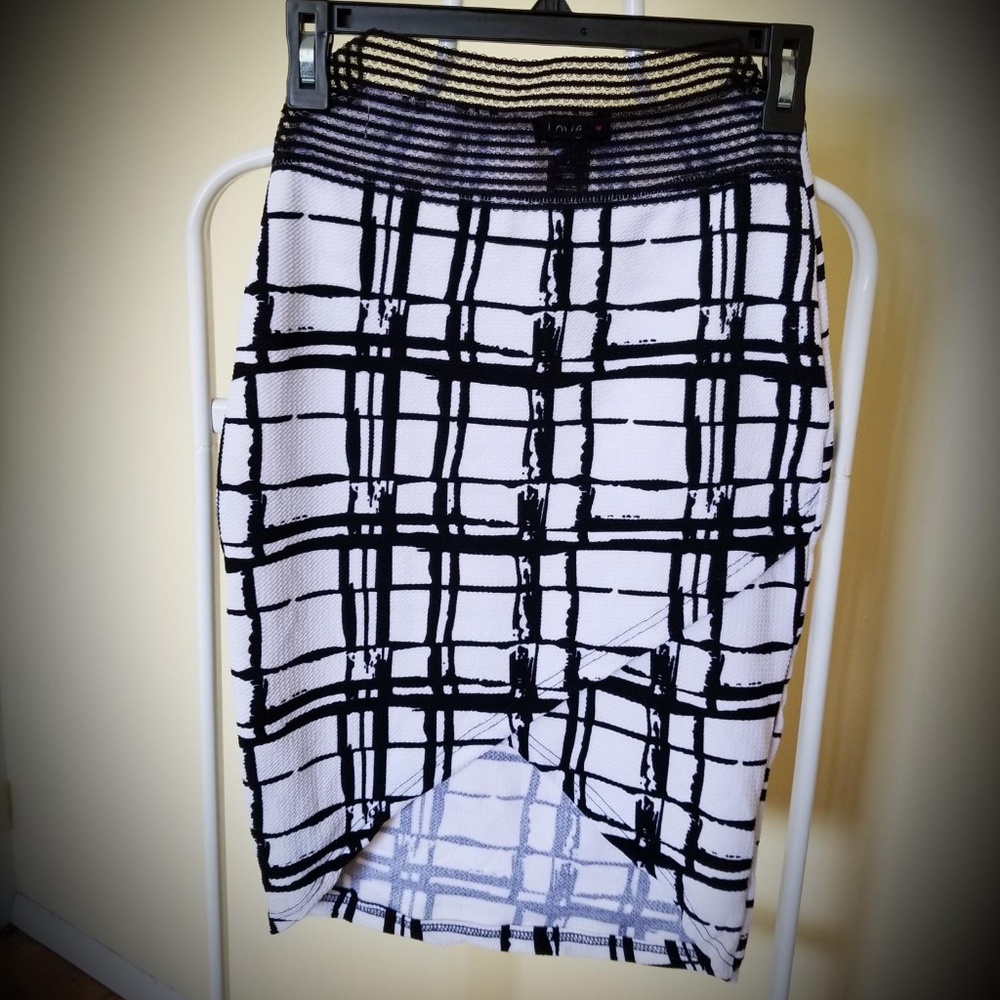 Used Love skirt